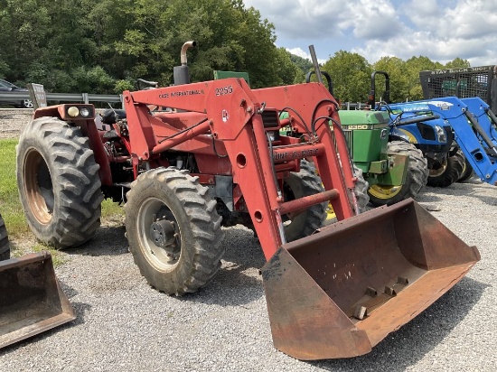 Case IH 885 Farm Tractor