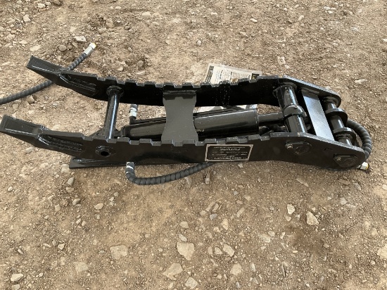 New 44" Hydraulic Thumb Clamp