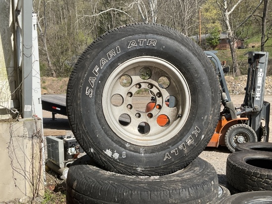 5 Ford 8 Lug 16"  Aluminum Wheels