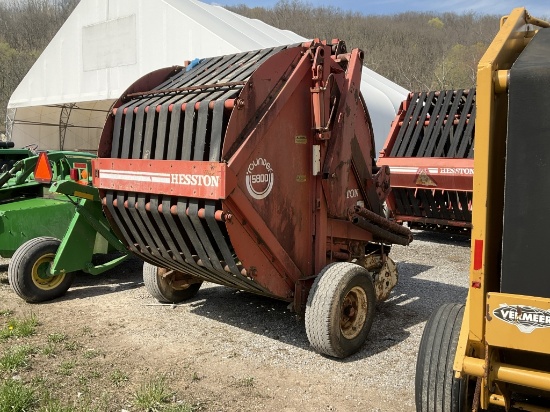 Hesston Round Baler 5800