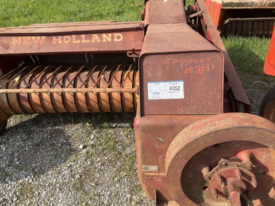 New Holland Compact 65 Square Baler