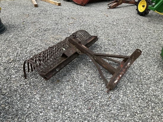 4' 3PT Rock Rake