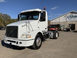 2013 Volvo Day Cab Truck