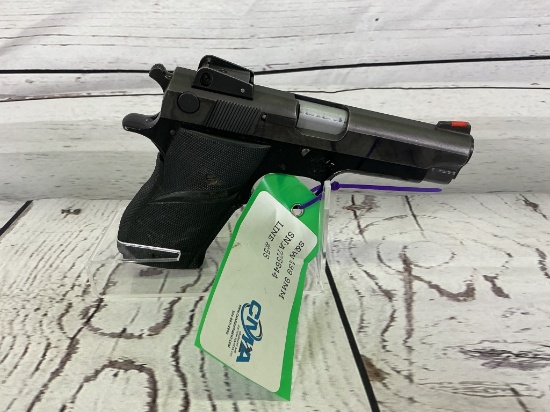 Smith & Wesson 439 9 MM