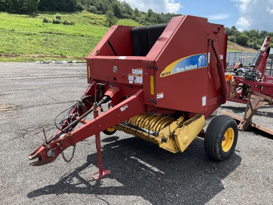 New Holland BR7050 Round Baler
