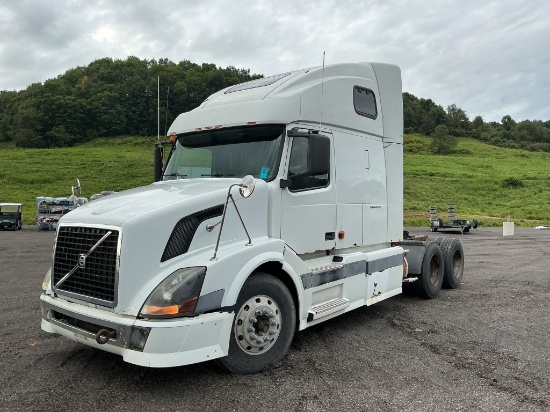 2006 Volvo VLN Road Tractor Truck