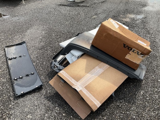 Pallet Lot of New Misc. Tractor Trailer Parts