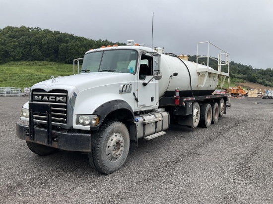 2014 Mack Granite Water Truck