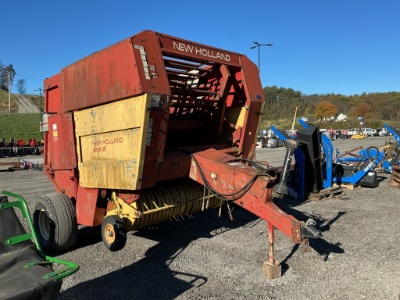 New Holland 853 Baler