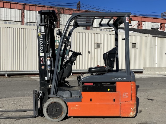 Toyota 8FBEH18U 3,000lb Electric Forklift (E11)