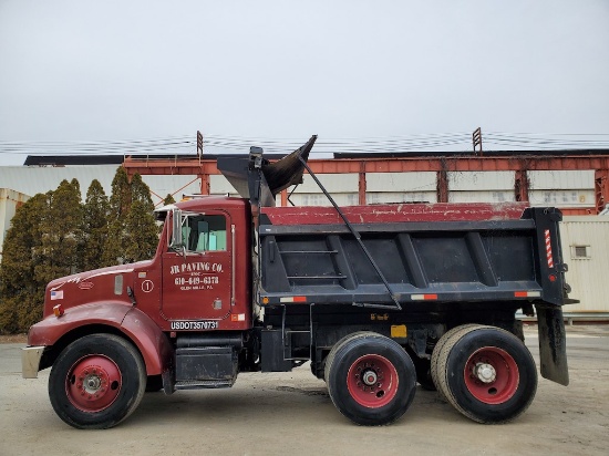 Peterbilt 330 53,000GVWR Truck (JR11)