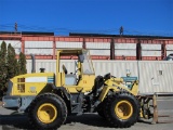 Komatsu WA250-6 4WD Wheel Loader w/ Forks & Bucket