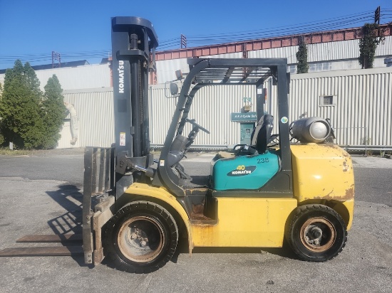 Komatsu FG40ZT-8 8,000lb Forklift