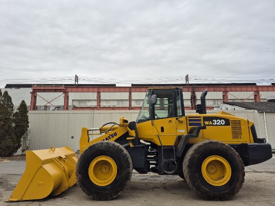 Komatsu WA320-5 Wheel Loader (AT1)