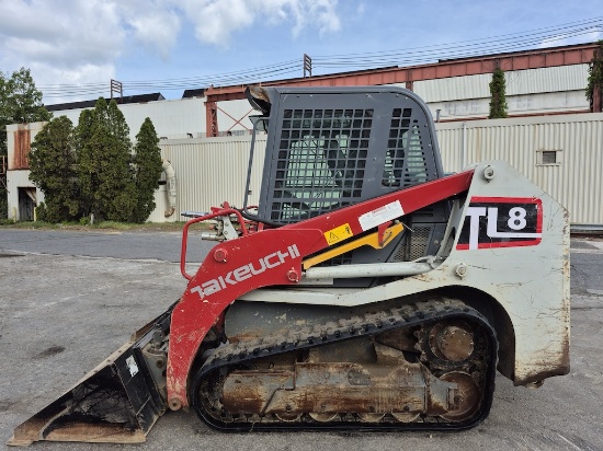 2019 Takeuchi TL8 Skid Steer