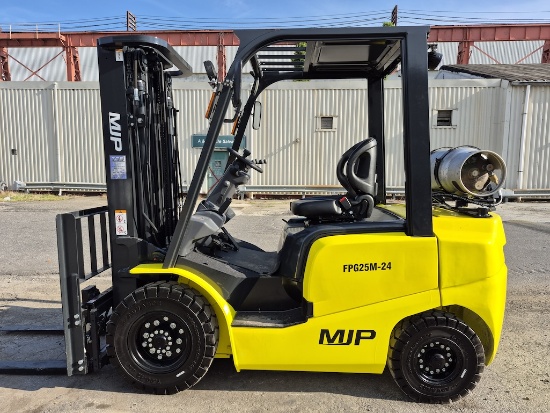 Brand New 2025 MJP FPG25M-24 5,500lb Forklift
