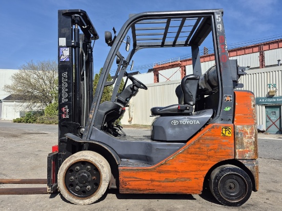 Toyota 8FGCU25 5,000lb Forklift