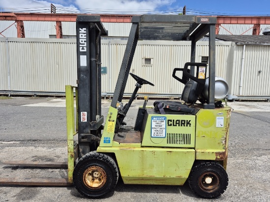 Clark GPS15 3,000lb Forklift