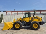 Komatsu WA320-5 Wheel Loader (AT1)