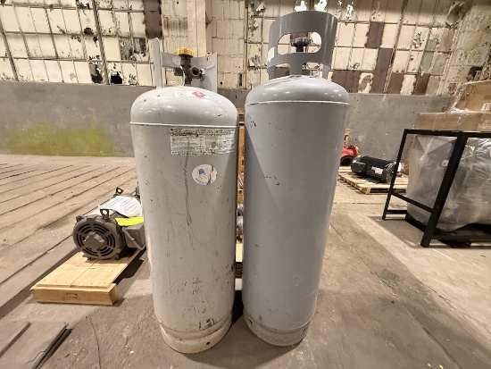 Lot of 2 Petroleum Gas Cylinder (TNT6)