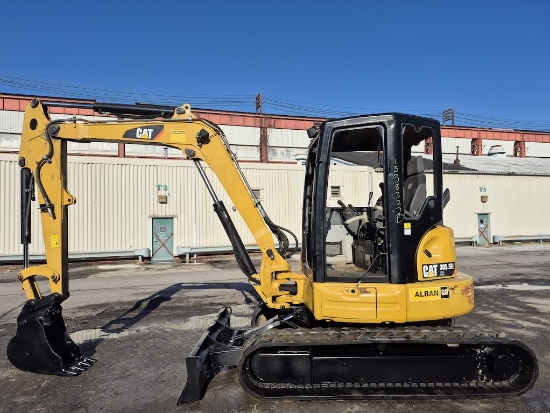 2017 Caterpillar 305.5e2 Excavator