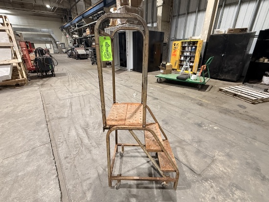 3 STEP SAFETLY LADDER ON WHEELS (TNT12)