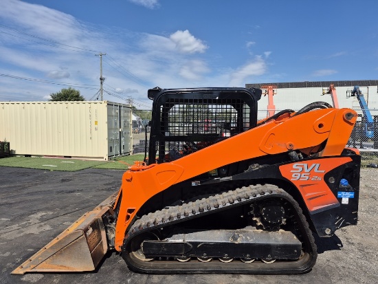 2017 Kubota Svl95-2s Skid Steer