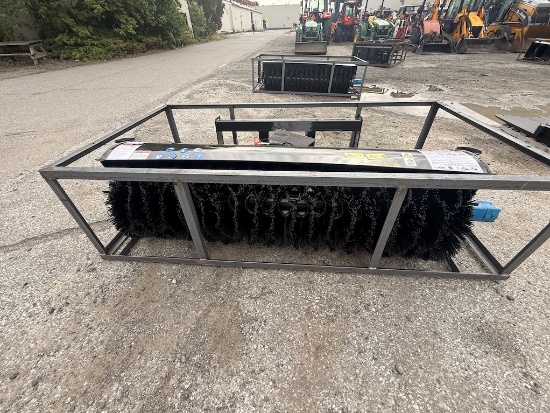 BRAND NEW 2026 MOWER KING SSAB72 SKID STEER ANGEL BROOM ATTACHMENT (AG455E)