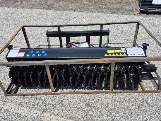 BRAND NEW 2026 MOWER KING SSAB72 SKID STEER ANGEL BROOM ATTACHMENT (AG717)