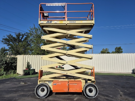 2017 JLG 4069LE 40FT SCISSOR LIFT