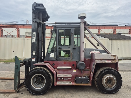 Taylor Tx280 28,000lb Forklift