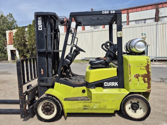 CLARK CGC50 10,000LB FORKLIFT