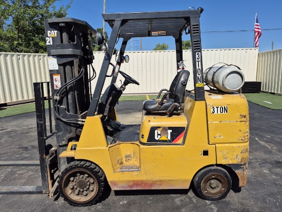 2010 CATERPILLAR GC40K 8,000LB FORKLIFT