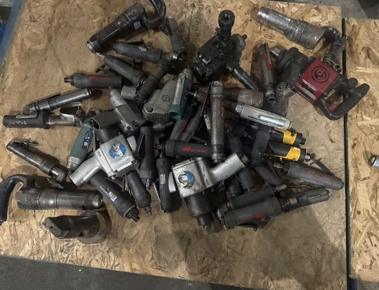 LOT OF AIR TOOLS (ETW2)
