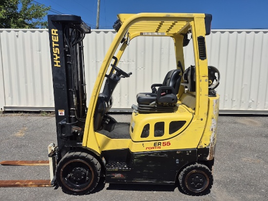 HYSTER S55FT 5,500LB FORKLIFT