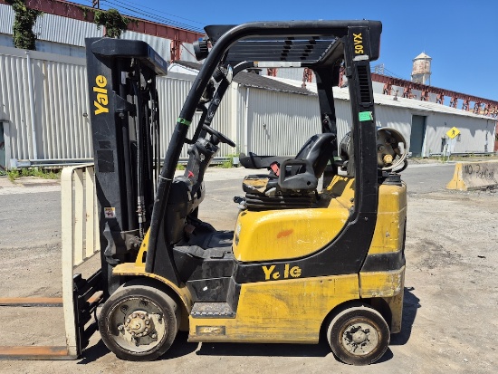 2017 Yale Glc050vx 5,000lb Forklift