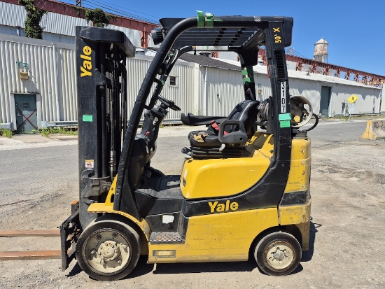 2015 Yale Glc050vx 5,000lb Forklift