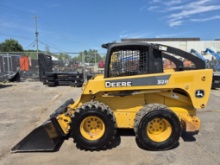 JOHN DEERE 328 SKID STEER