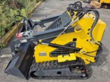 BRAND NEW ZJ-380 SKID LOADER (Z15)