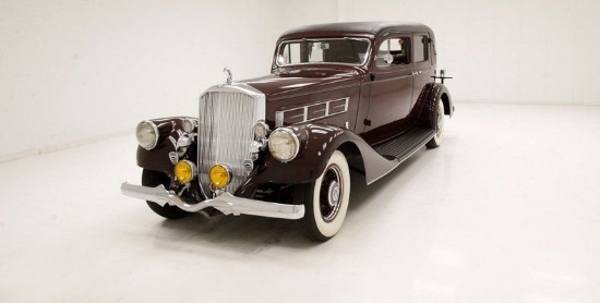 1935 Pierce  Arrow 845 Town Sedan