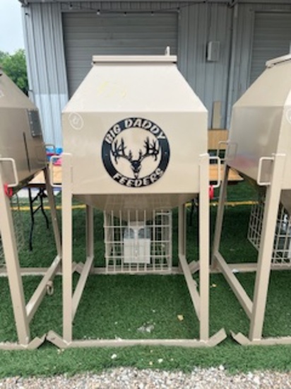 big daddy feeder 700#