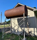500 gallon tank on stand with nozzle