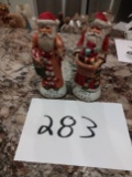 2 Santas