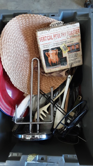Kitchenware Utensils, Cooking Spatulas, Vertical Poultry Roaster, Plates