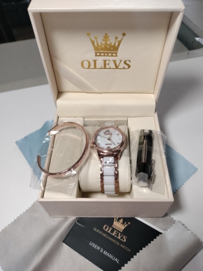 OLEVS Women's Watch Authentic and New!!!