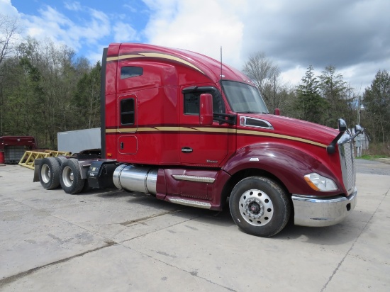 2015 Kenworth T680, 14.9L cummins motor , 525 hp,