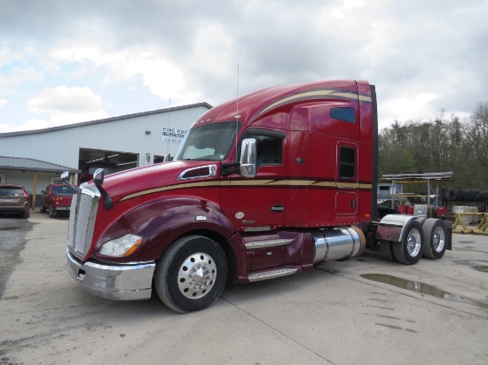 2016 Kenworth T680, 14.9 L cummins motor, 525 hp,