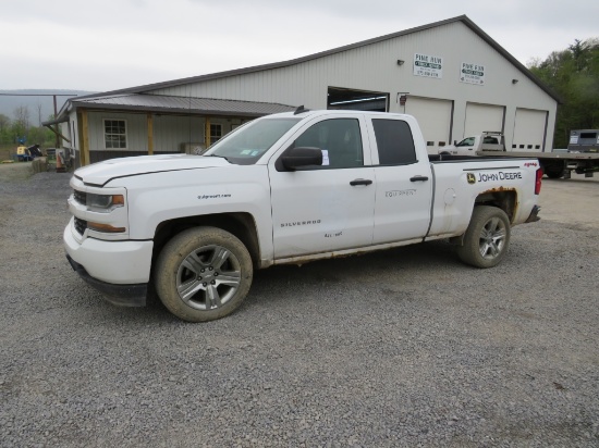 2018 Chevy Silverado 4x4, 4.3L gas engine,