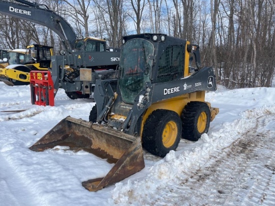 2023 John Deere 320G, cab w AC, ISO pattern, EH