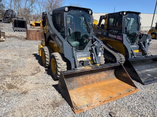 2023 John Deere 318G, cab w/ac, self-leveling, 2